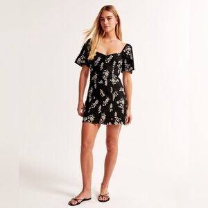 NWT Abercrombie and fitch Linen Blend Button Through Mini Dress SIZE M